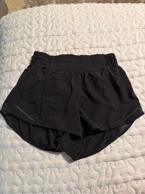 Lululemon Hotty Hot HR short 2.5”
